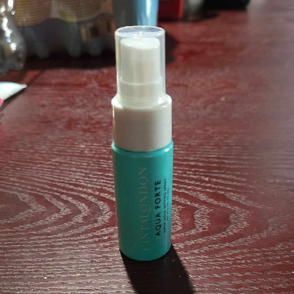 Cinta London Aqua Forte Setting Spray